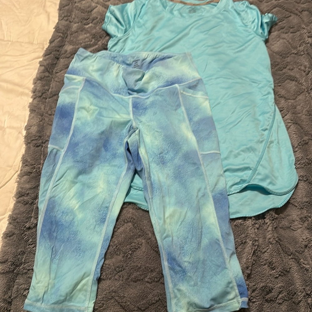 Jockey yoga pants and top size L for both